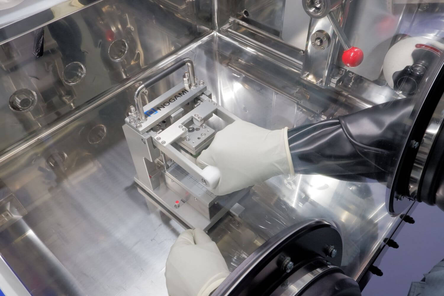 C工法治具_グローブボックス