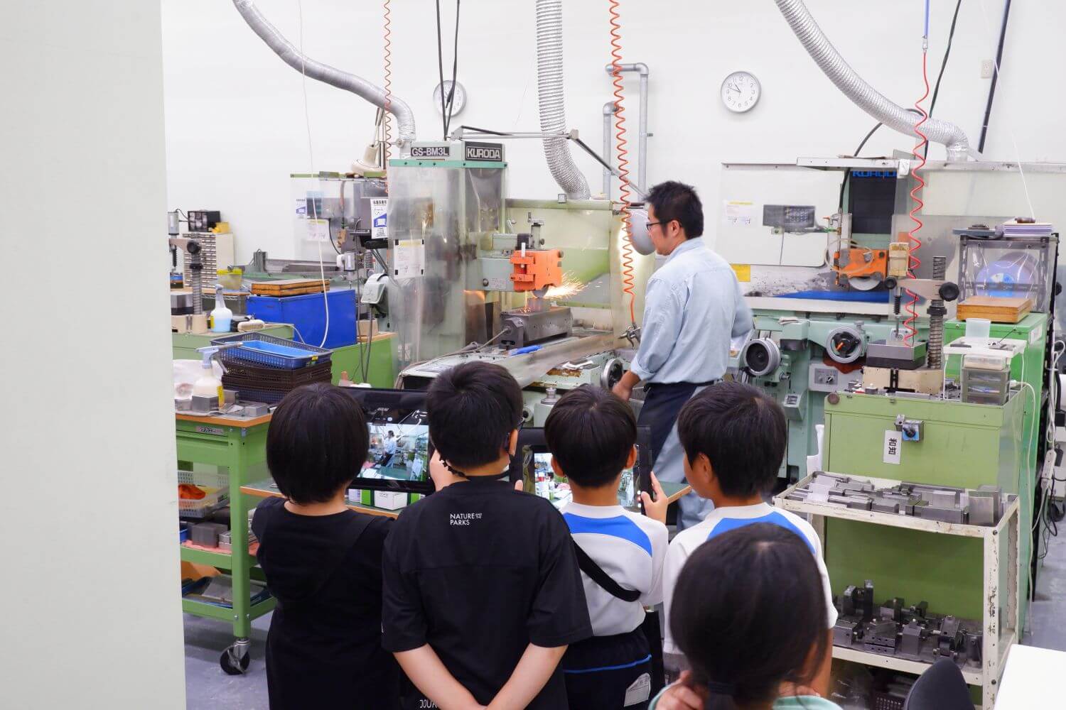 上野小学校2年生工場見学